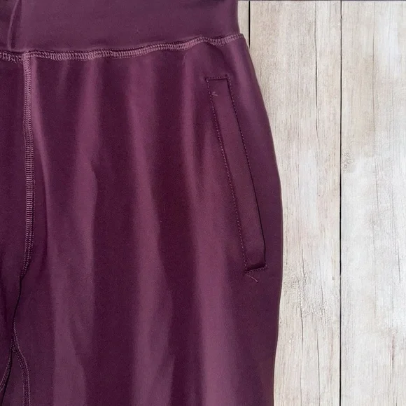 Purple Alphalete leggings with pockets - Small (B1) - Picture 3 of 6